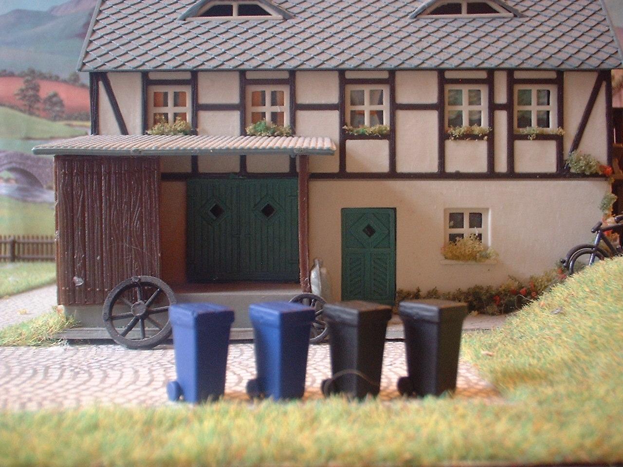 TT Popelnice plastov� s kole�kama 4 kusy