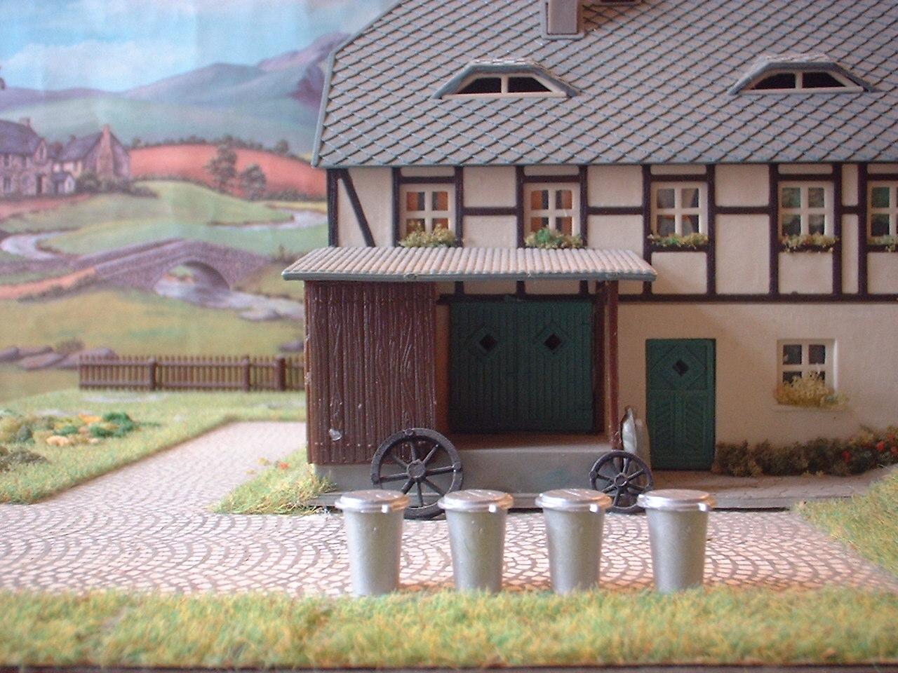 TT Popelnice kovov� 4 kusy