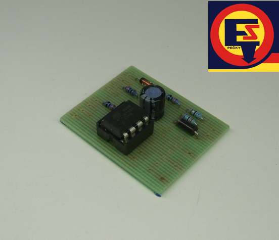 Elektronick� modul maj�ky na auto