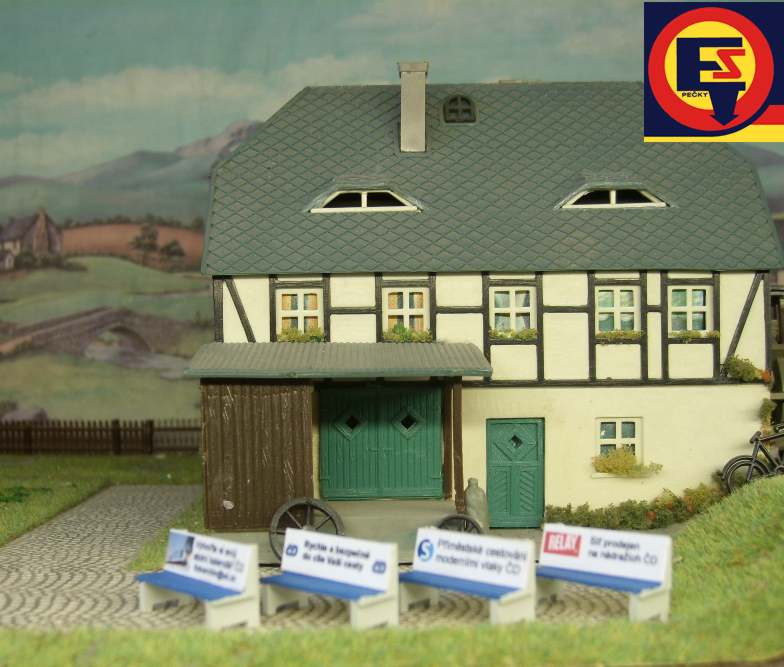 H0 Betonov� lavi�ky s reklamou 4 kusy