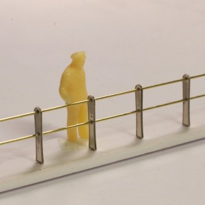 H0 Ozdobn� sloupky z�bradl� (2 x 11 sloupk� + 2 ty�ky)