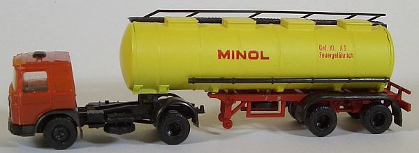 TT MAN s cisternov�m n�v�sem "MINOL"