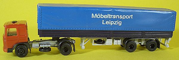 TT MAN a n�v�s s plachtou "M�beltransport Leipzig"