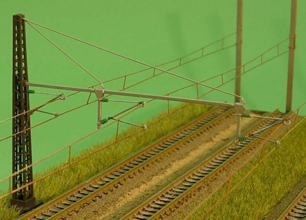 N P��hradov� sloup s v�lo�n�ky pro 1-3 koleje DB